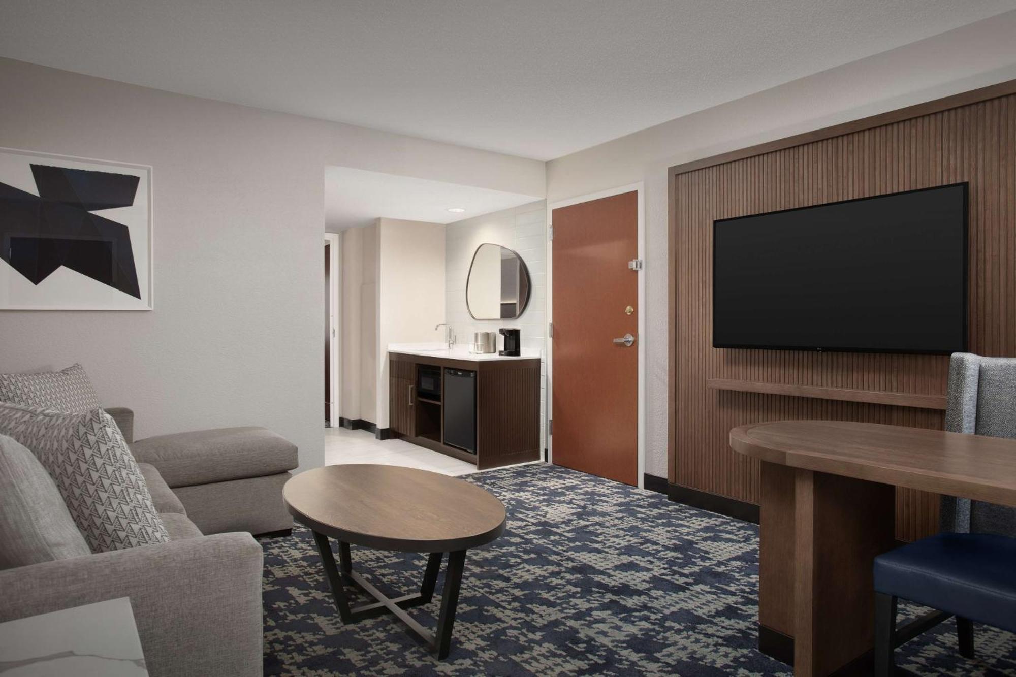 Embassy Suites By Hilton Dallas Near The Galleria Exterior foto